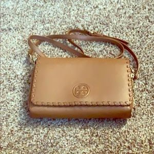 Like New Tory Burch Wallet Crossbody bag